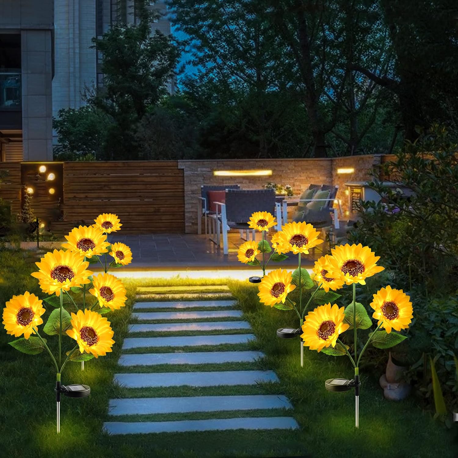 Imagem de cena de luz de estaca LED de girassóis solares