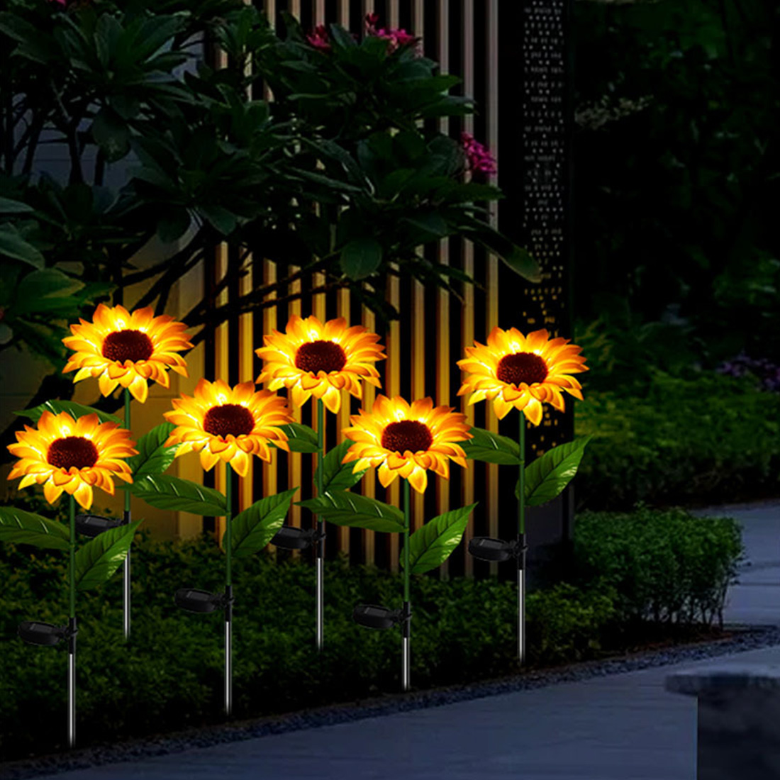 Imagem de cena de luz de estaca LED de girassóis solares